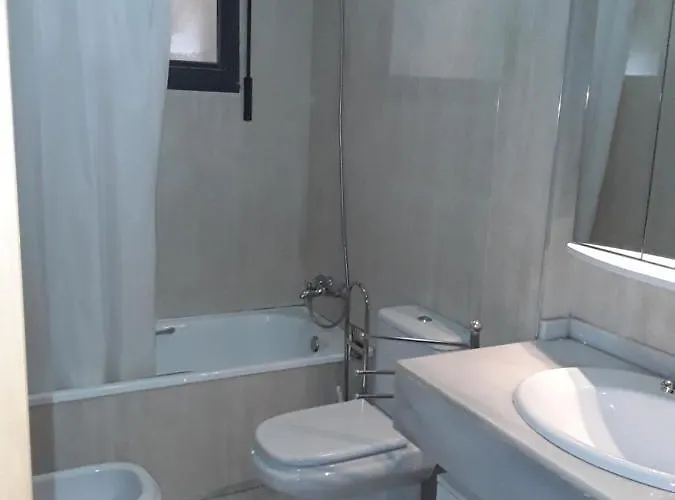 De 6 Personas Con Wifi Y Garaje Incluido * Valladolid